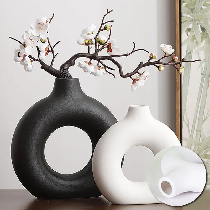 Flat Minimalist Simple Vase Donut Shape