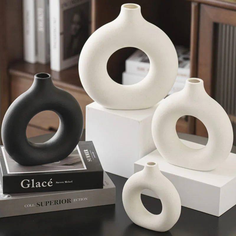 Flat Minimalist Simple Vase Donut Shape