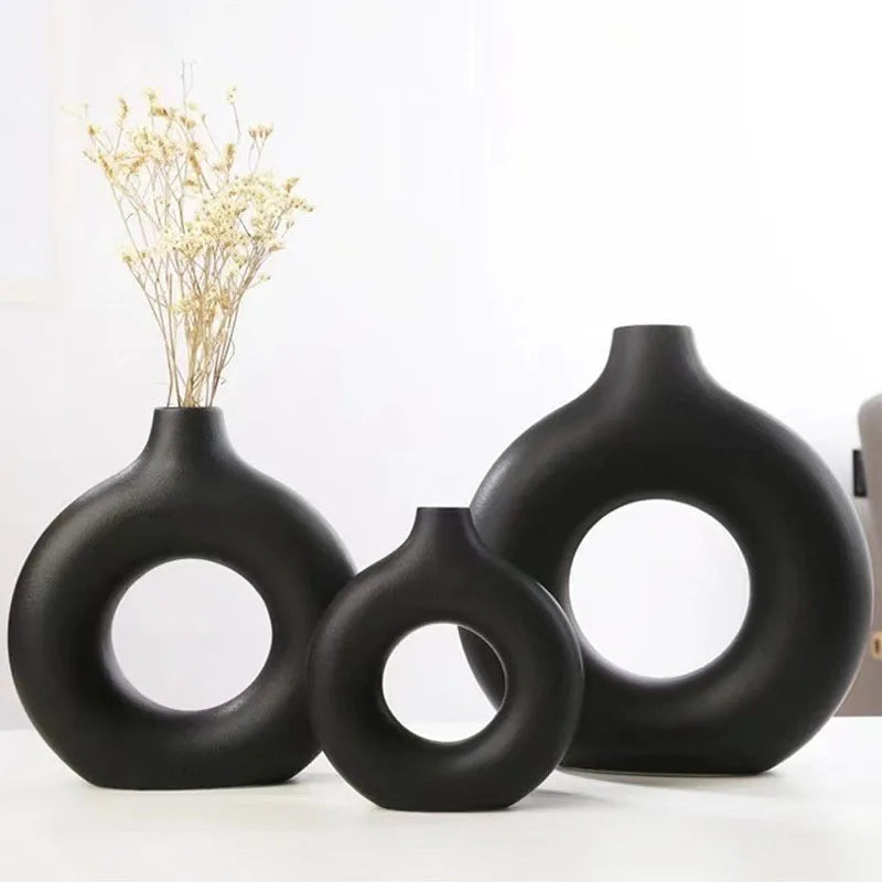 Flat Minimalist Simple Vase Donut Shape